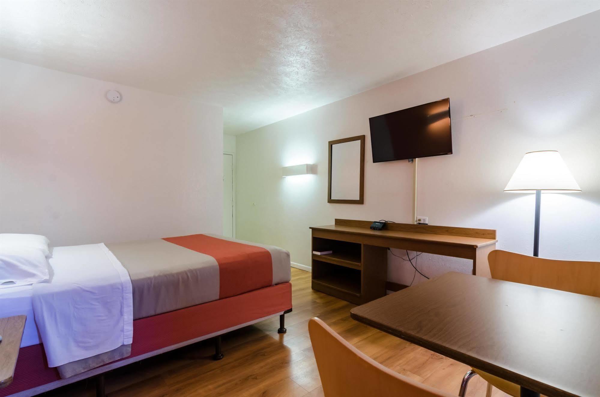 Rodeway Inn Emporia Zewnętrze zdjęcie